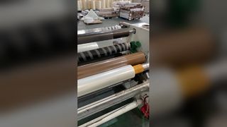 La pellicola per laminazione a freddo protegge e migliora le stampe