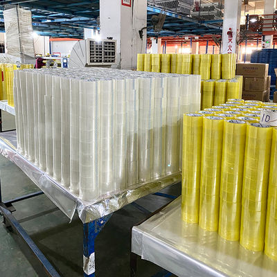 Un buon prezzo. Clear/Transparent Yellowish BOPP Adhesive Packing Tape Factory Price in linea