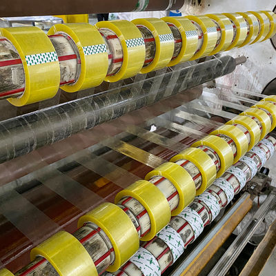 Un buon prezzo. Acrylic Bopp Shipping Packing Tape For Packing And Sealing Packaging in linea
