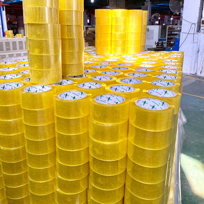 Un buon prezzo. Fabrica all'ingrosso Nastro di imballaggio Bopp trasparente per sigillazione del cartone in linea