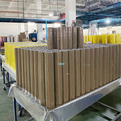 Un buon prezzo. Nastro Bopp a colori personalizzati Nastro di imballaggio marrone per sigillamento cartone OPP in linea