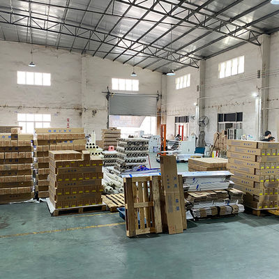 Un buon prezzo. Film di laminazione opaco e lucido Cina fabbrica OEM PVC personalizzato in linea