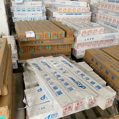 Un buon prezzo. Personalizzazione di più specifiche Film di laminazione a freddo senza fondo in linea