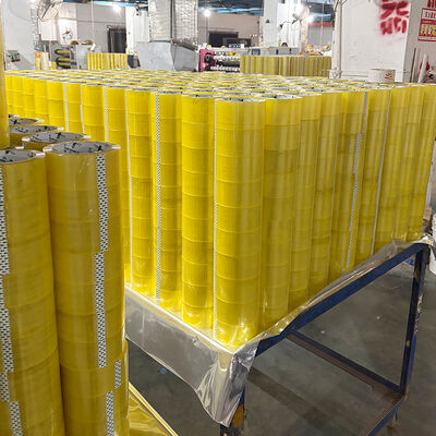 Un buon prezzo. Nastro di imballaggio per la spedizione BOPP adesivo forte giallo trasparente per la sigillatura del cartone in linea